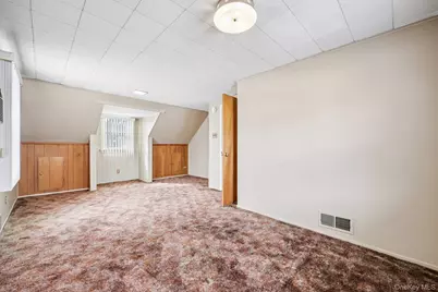 132 Albertson Parkway, Albertson, NY 11507 - Photo 20