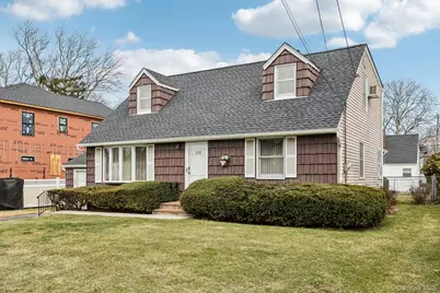 132 Albertson Parkway, Albertson, NY 11507 - Photo 1