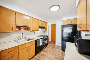 132 Albertson Pkwy, Albertson, NY 11507 - Photo 8