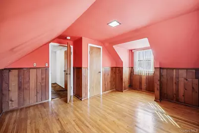 132 Albertson Parkway, Albertson, NY 11507 - Photo 18