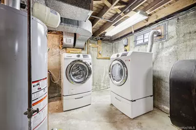 132 Albertson Parkway, Albertson, NY 11507 - Photo 26