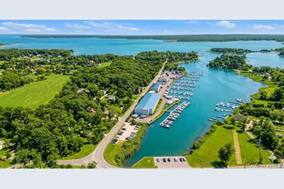 254 Meeting House Creek Road, Aquebogue, NY 11901 - Photo 28