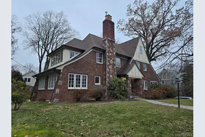 16 Bon Air Avenue, New Rochelle, NY 10804 - Photo 2