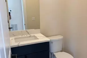 2384 B N/C Walnut Ave, Ronkonkoma, NY 11779 - Photo 10