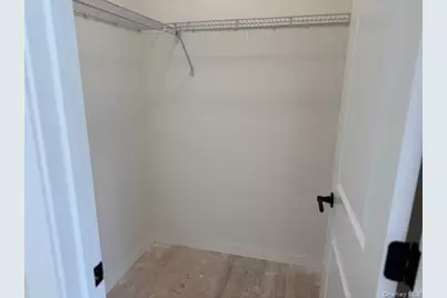 2384 B N/C Walnut Avenue, Ronkonkoma, NY 11779 - Photo 14