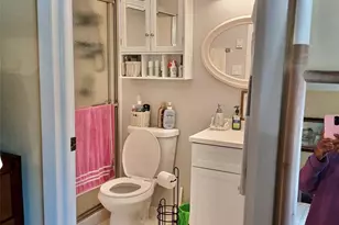 427 Aylesbury Ct, Ridge, NY 11961 - Photo 10