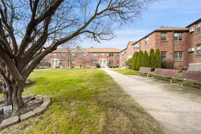 246-29 57th Drive #B110, Douglaston, NY 11362 - Photo 18