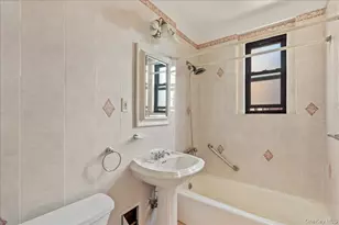 85-11 Lefferts Blvd, Kew Gardens, NY 11415 - Photo 16