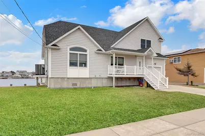 10 Beach Road, Massapequa, NY 11758 - Photo 4