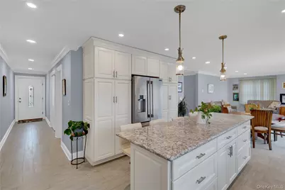 10 Beach Road, Massapequa, NY 11758 - Photo 8