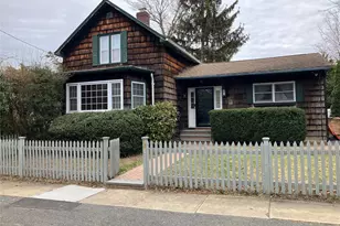 18 Park Ave, Glen Cove, NY 11542 - Photo 2