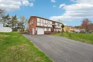 19 Northpark Dr, Garnerville, NY 10923 - Photo 2