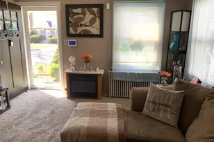 6 Wilton St, New Hyde Park, NY 11040 - Photo 2