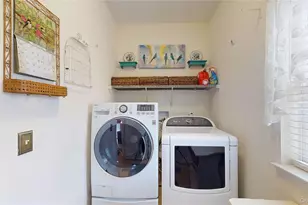 186 Bernstein Blvd, Center Moriches, NY 11934 - Photo 10