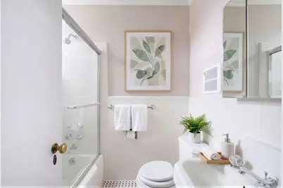 180 Wilmot Road, New Rochelle, NY 10804 - Photo 12