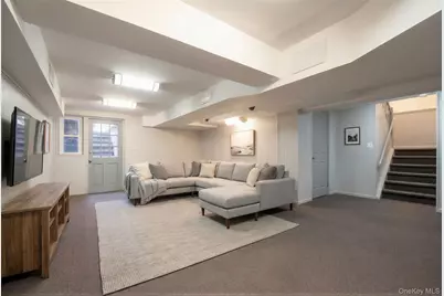 180 Wilmot Road, New Rochelle, NY 10804 - Photo 22