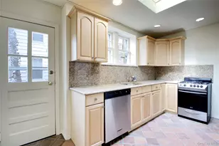 1613 Northern Blvd, Roslyn, NY 11576 - Photo 10