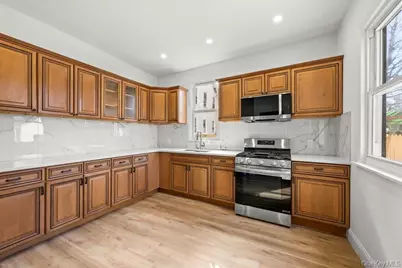 10 S 14th Avenue, Mount Vernon, NY 10550 - Photo 18