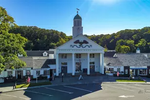 4 Knoll Top Rd, Stony Brook, NY 11790 - Photo 32