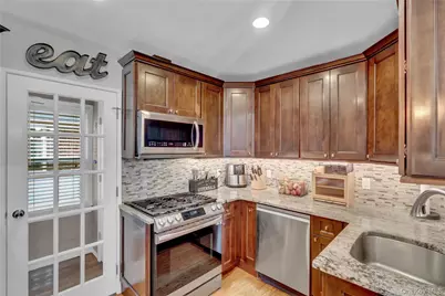 2889 Arnold Avenue, Oceanside, NY 11572 - Photo 16