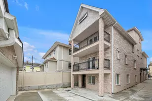 7-17 College Pl, College Point, NY 11356 - Photo 2