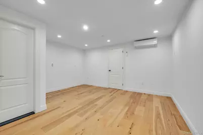 717 College Place, College Point, NY 11356 - Photo 10