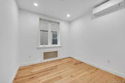 717 College Place, College Point, NY 11356 - Photo 18