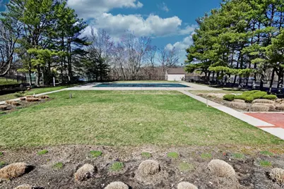 92 Gauguin Court #92, Middle Island, NY 11953 - Photo 36