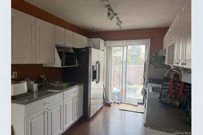 92 Gauguin Court #92, Middle Island, NY 11953 - Photo 4