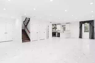 56 Jackson Ave, Mineola, NY 11501 - Photo 4