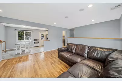 317 Garden City Street, Islip Terrace, NY 11752 - Photo 6