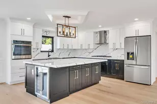 26 Fieldstone Dr, Syosset, NY 11791 - Photo 2