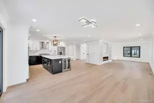 26 Fieldstone Dr, Syosset, NY 11791 - Photo 8