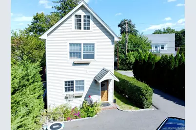 6 Morris Lane, Great Neck, NY 11024 - Photo 1