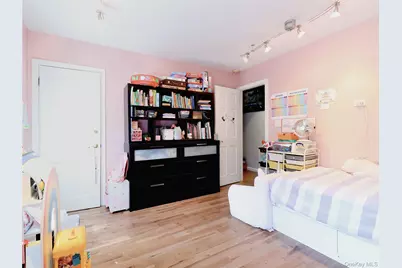 6 Morris Lane, Great Neck, NY 11024 - Photo 14