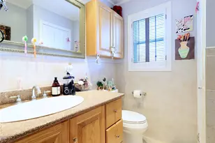 6 Morris Ln, Great Neck, NY 11024 - Photo 18