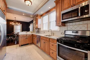 256 Nassau Rd, Huntington, NY 11743 - Photo 12