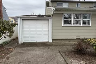 1009 Park Ln N, Franklin Square, NY 11010 - Photo 26