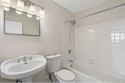 152-18 Union Turnpike #12R, Flushing, NY 11367 - Photo 12