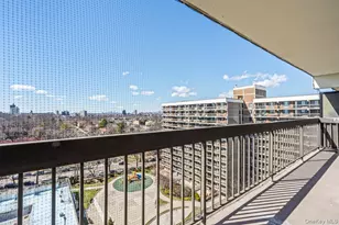 152-18 Union Tpke, Flushing, NY 11367 - Photo 22