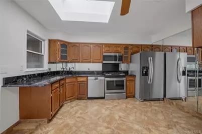 29 Glen Cove Drive, Glen Head, NY 11545 - Photo 6