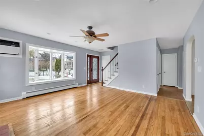 29 Glen Cove Drive, Glen Head, NY 11545 - Photo 2