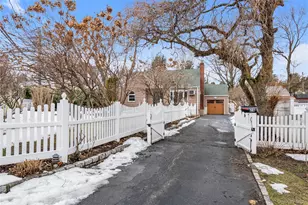 29 Glen Cove Dr, Glen Head, NY 11545 - Photo 18