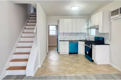 164-36 77th Road, Fresh Meadows, NY 11366 - Photo 2