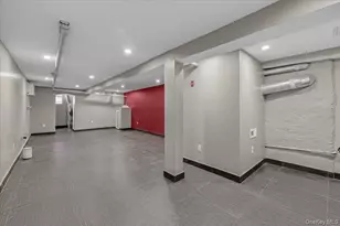 75-35 60th Pl, Glendale, NY 11385 - Photo 18