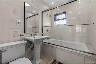 7535 60th Place, Glendale, NY 11385 - Photo 12