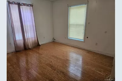 558 Meade Avenue, Bellport, NY 11713 - Photo 6