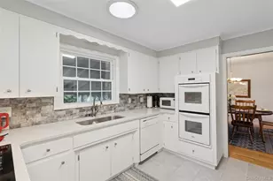 16 Primrose Ln, Aquebogue, NY 11931 - Photo 18