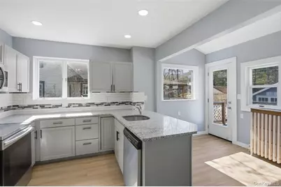 110 Innis Avenue, Poughkeepsie, NY 12601 - Photo 4