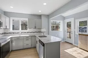 110 Innis Ave, Poughkeepsie, NY 12601 - Photo 4